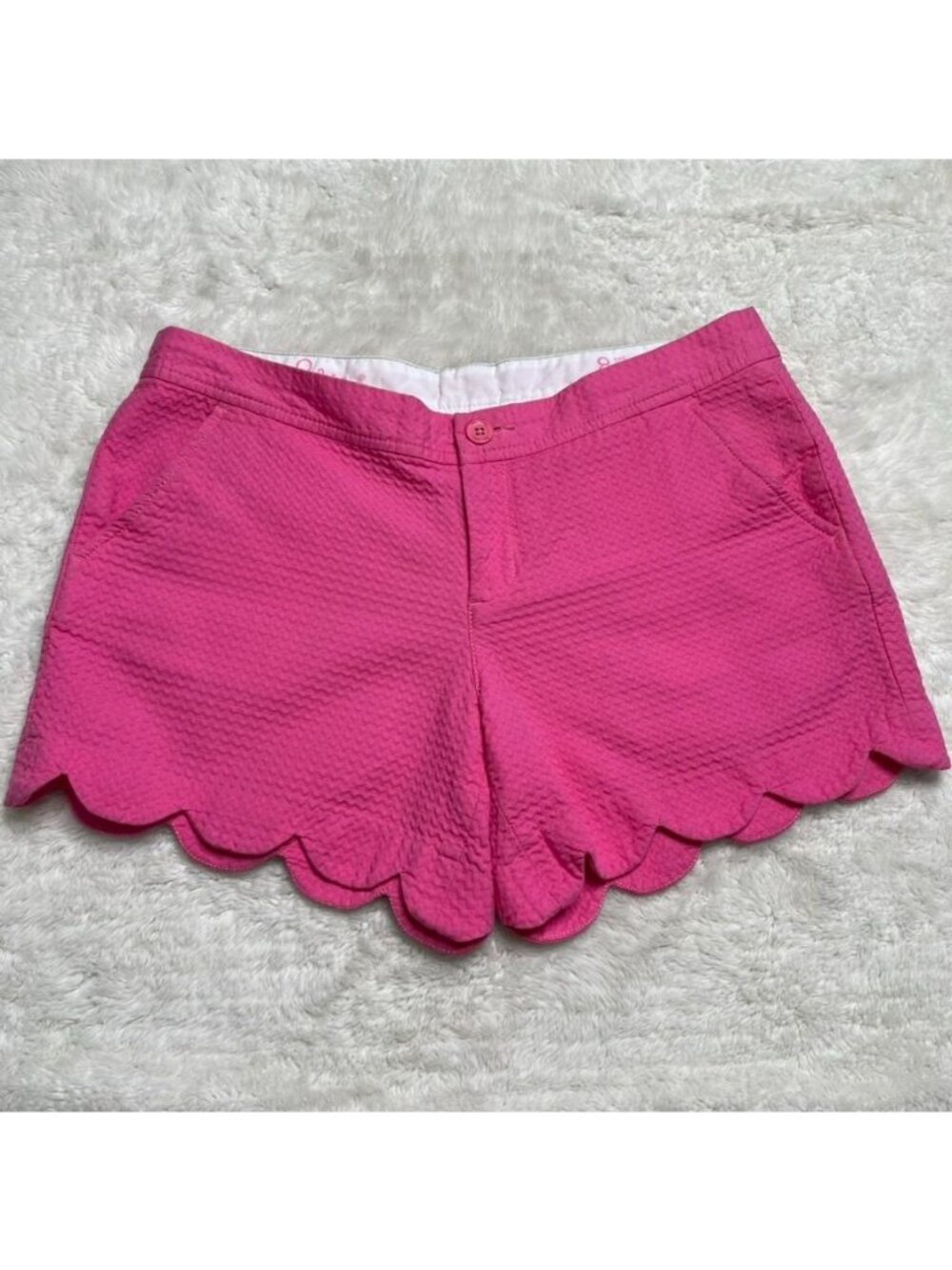 Lilly Pulitzer The Buttercup Scallop Short Pink Seersucker Size 8